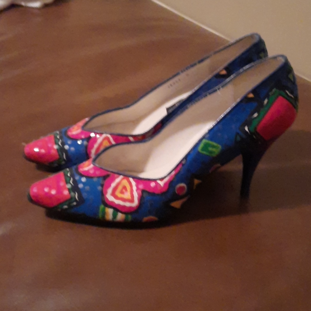 Vintage Stuart Weitzman heels, mild wear
